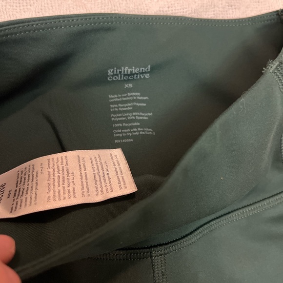 Moss Girlfriend Collective Compressive Pocket Legging in xs! - Picture 3 of 6